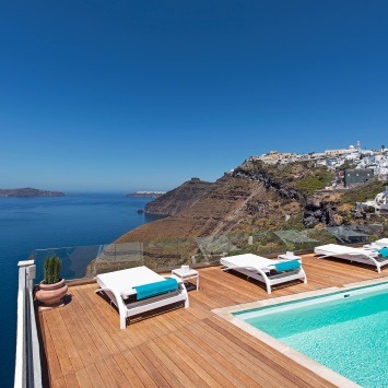 hotels-with-swimming-pool-with-panoramic-view